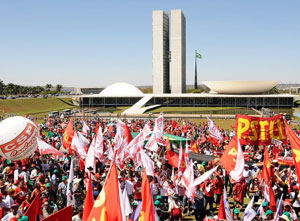 Editorial: No dia 24 de abril, todos à marcha a Brasília